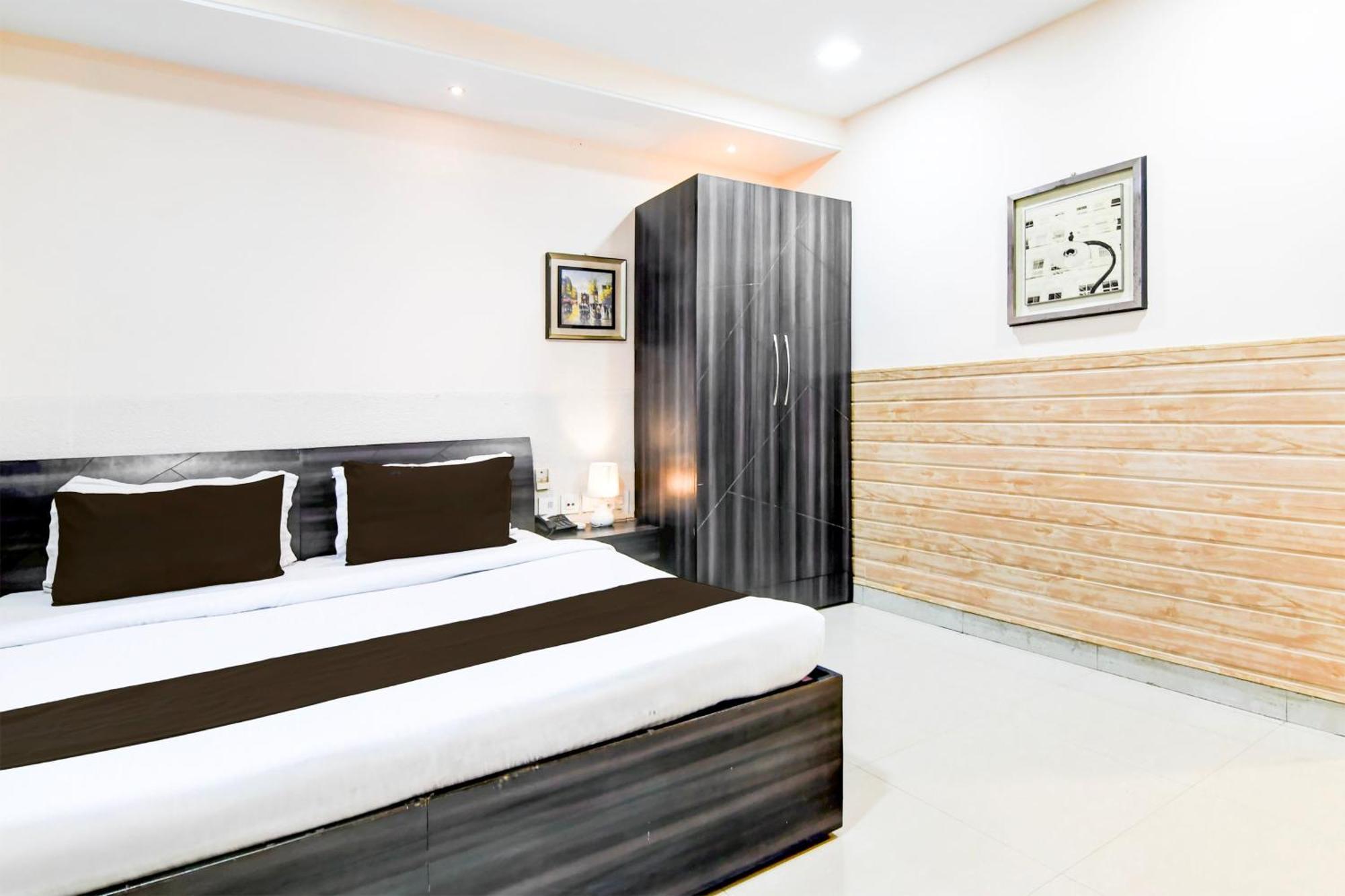 Super Collection O Behala Hotell Bhasa Eksteriør bilde