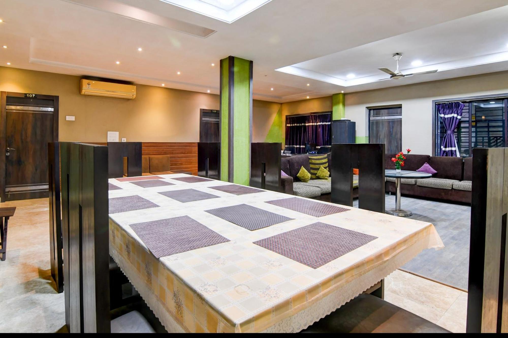 Super Collection O Behala Hotell Bhasa Eksteriør bilde