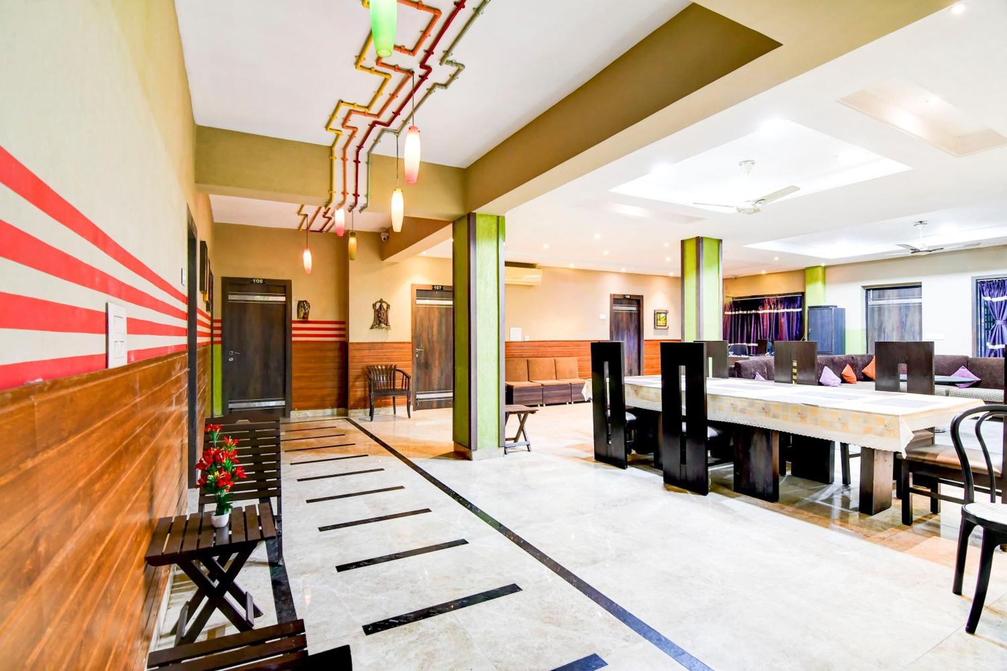 Super Collection O Behala Hotell Bhasa Eksteriør bilde