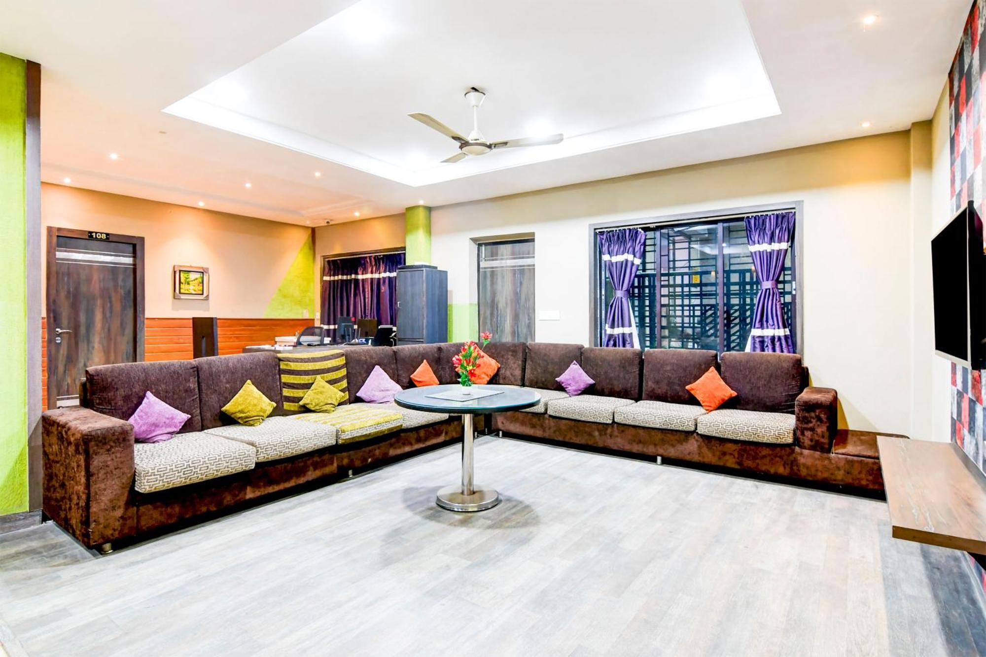 Super Collection O Behala Hotell Bhasa Eksteriør bilde